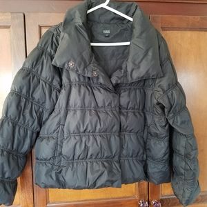 Eileen Fisher down black puffer coat... like new..